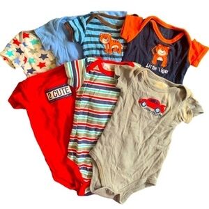 Luvable Friends Red Blue Orange Onesies Size LG 6-9Mos